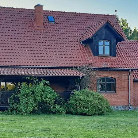 78n - Dom Z Pieknym Ogrodem Wsrod Lasow I Jezior *